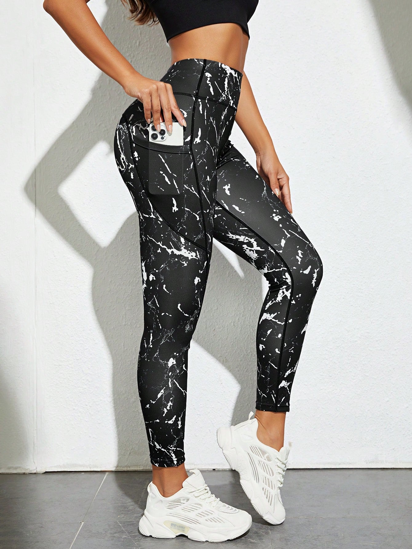 Stylish Tie-Dye Yoga Leggings with Booty Sculpting Design and Convenient Side Pocket