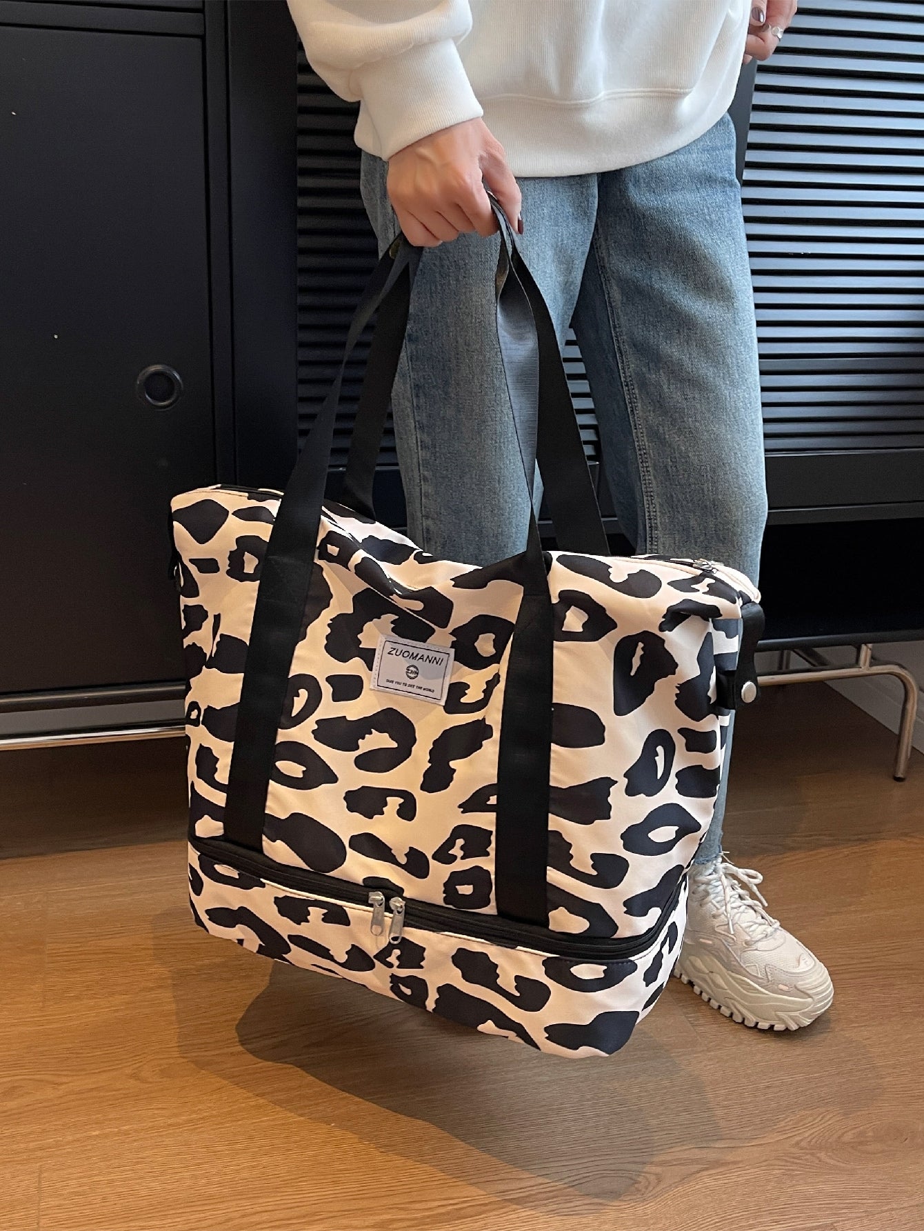 Chic Cow Print Waterproof Travel Bag - Versatile Sports & Weekend Duffle with Foldable Shopping Bag