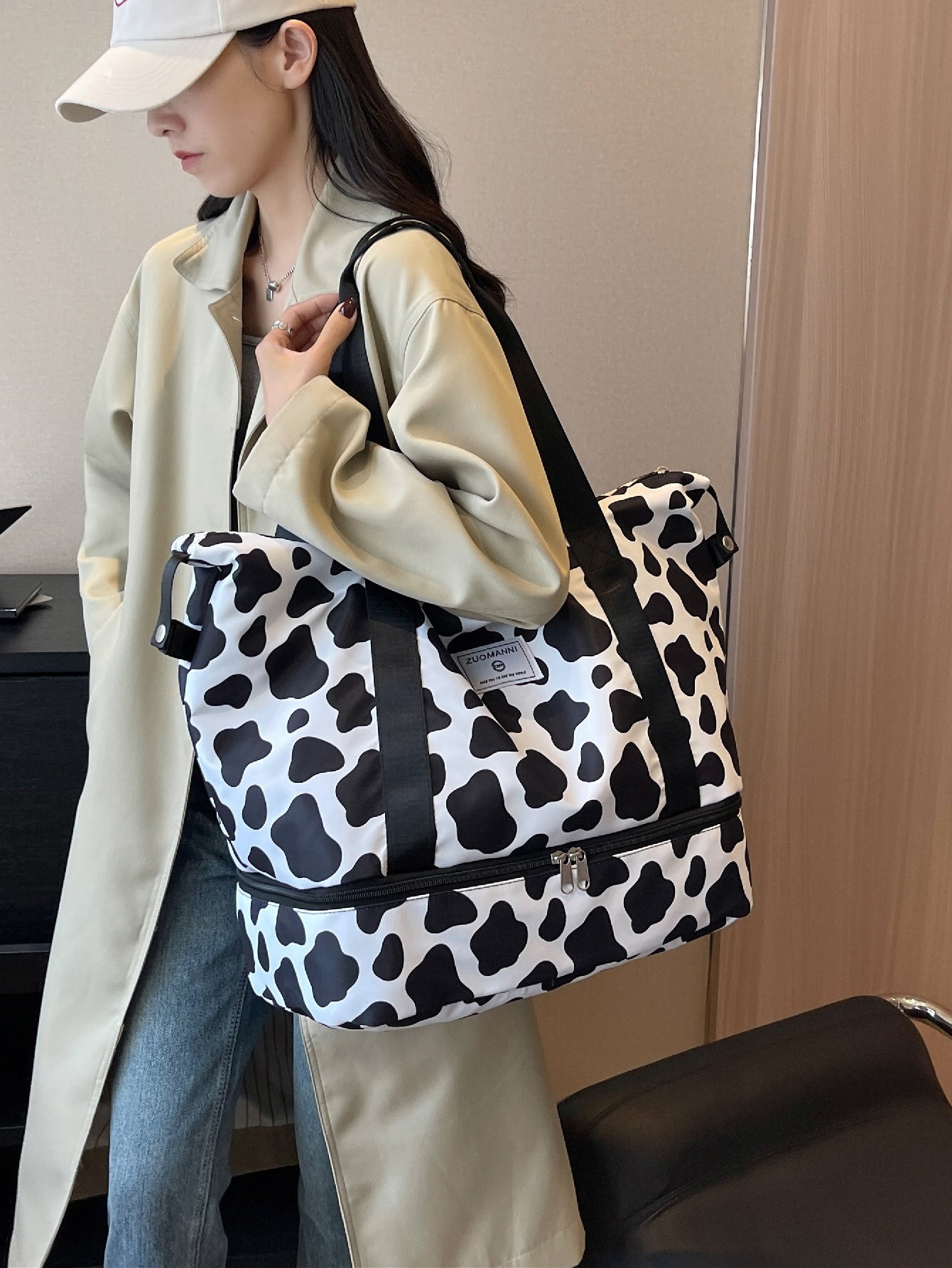 Chic Cow Print Waterproof Travel Bag - Versatile Sports & Weekend Duffle with Foldable Shopping Bag