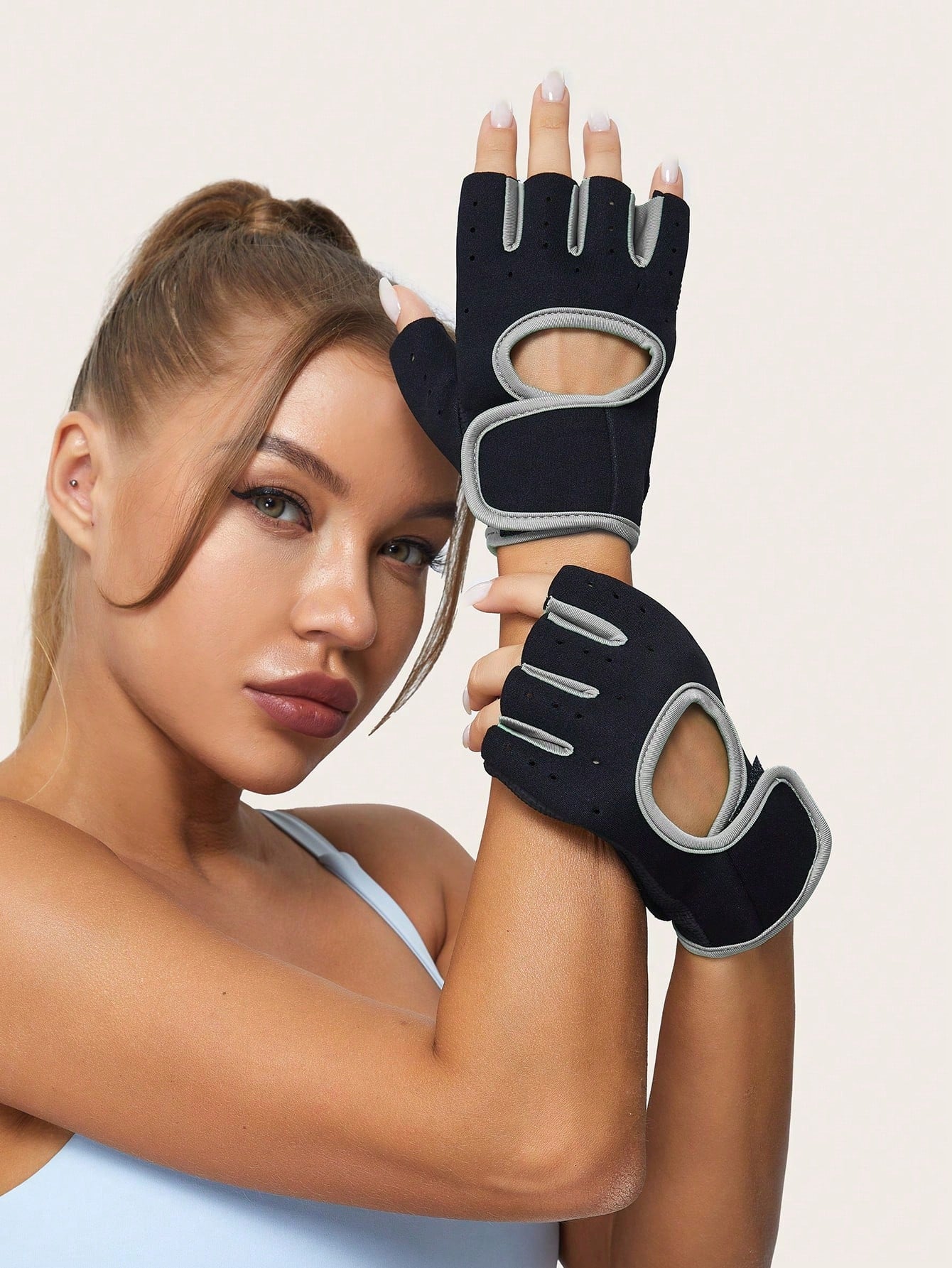 1 Pair Breathable Sports Gloves For women