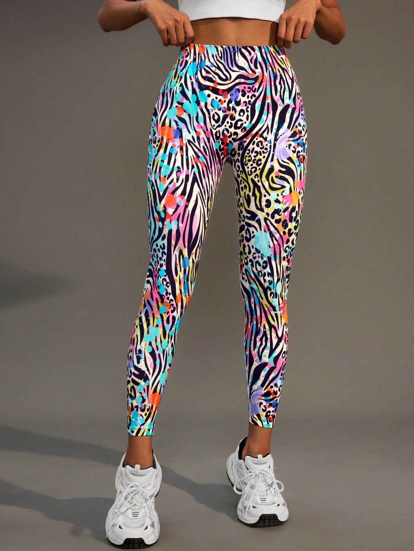 Chic & Comfortable: High-Waisted Seamless Animal Print Leggings