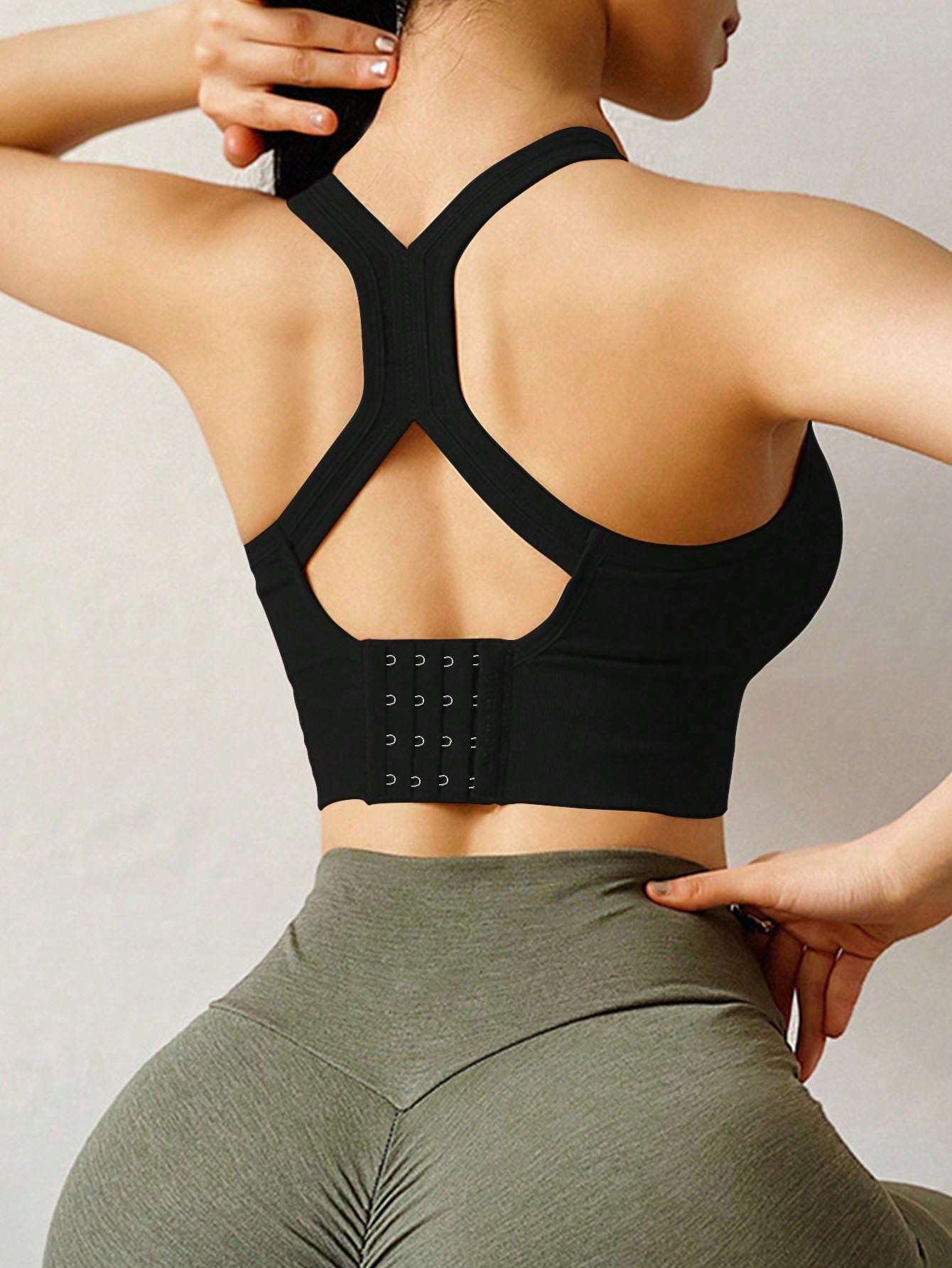 Seamless Comfort: Wireless Yoga Sports Bra with Cross Design for Ultimate Support