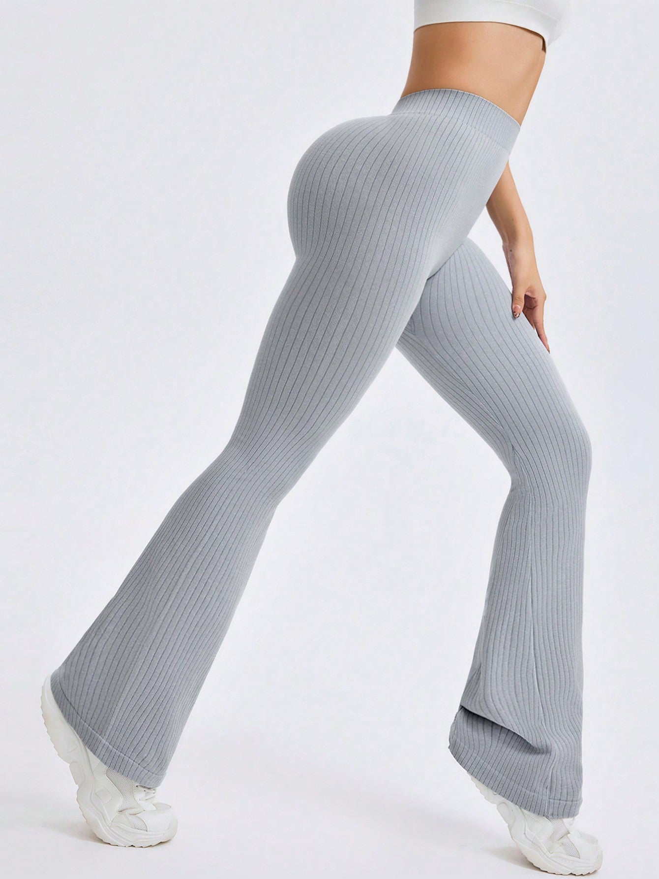 Seamless High-Waist Flared Leggings: Ultimate Comfort for Yoga and Activewear