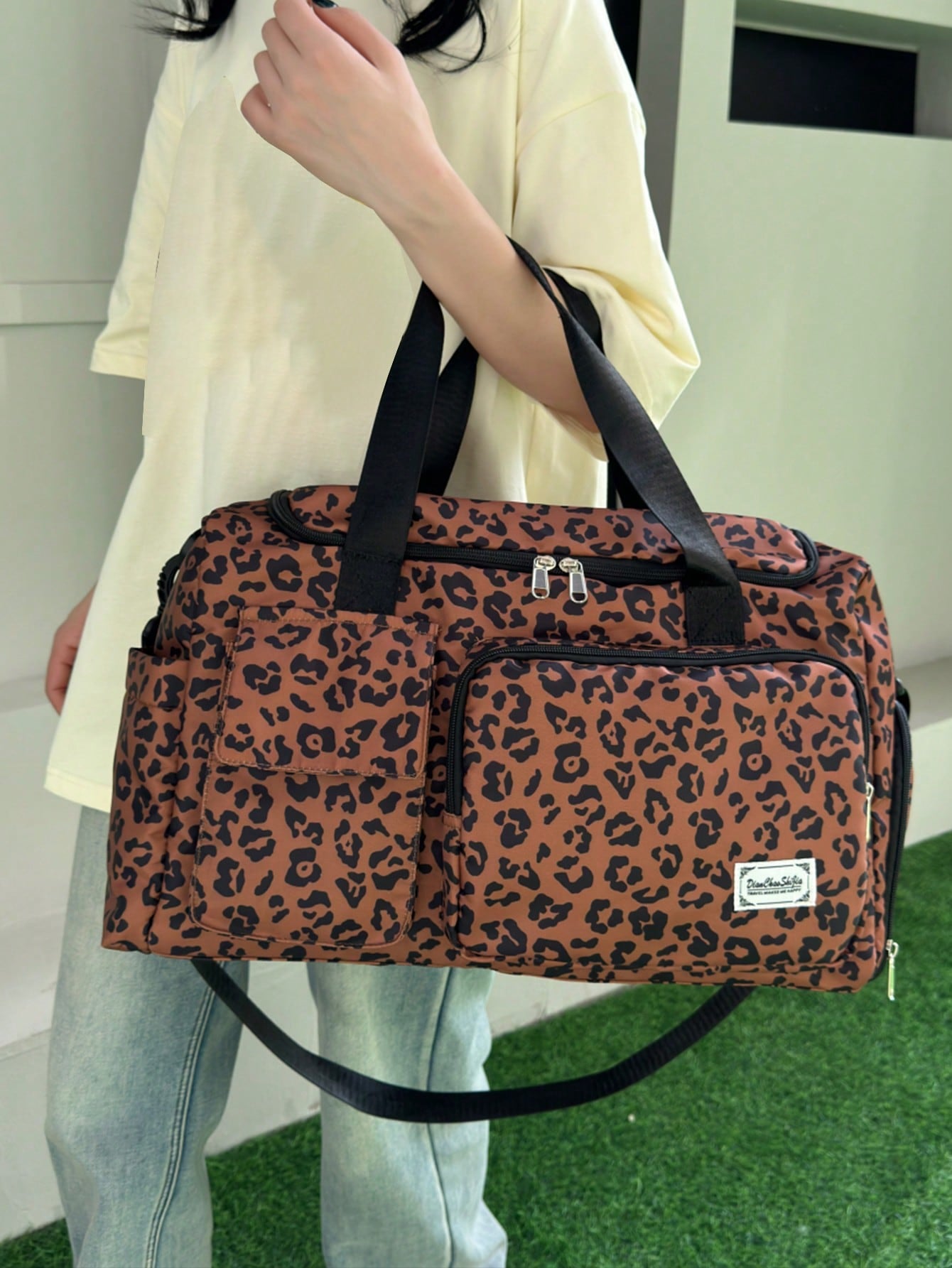 Chic Leopard Print Multi-Purpose Handbag with Separate Shoe Compartment - Ideal for Travel, Gym, and Everyday Use!