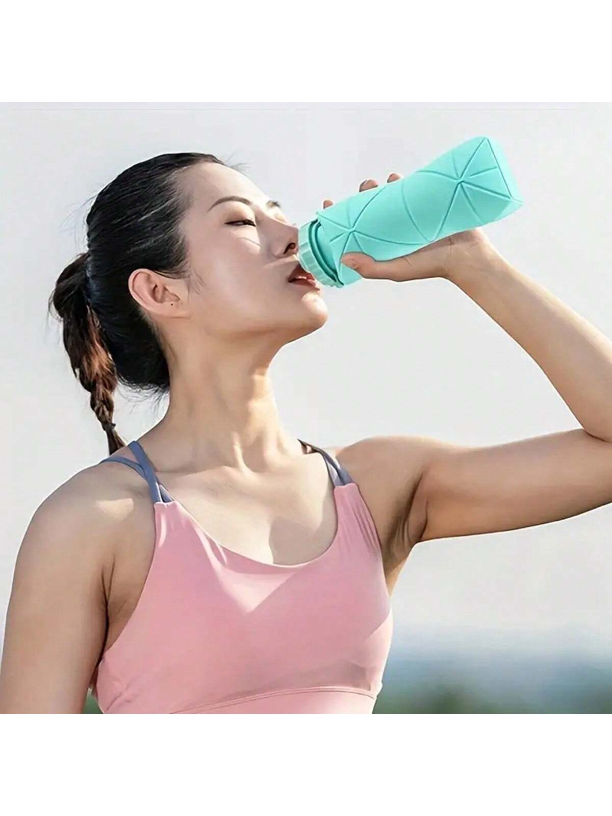 Foldable Silicone Travel Water Bottle - 600ml Leak-Proof & Portable for Outdoor Adventures